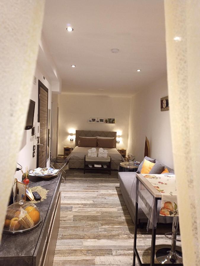 バーリ Il Pavone Bed & Breakfast エクステリア 写真