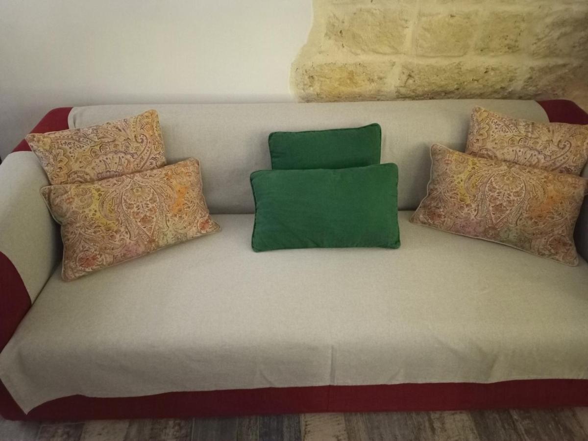 バーリ Il Pavone Bed & Breakfast エクステリア 写真