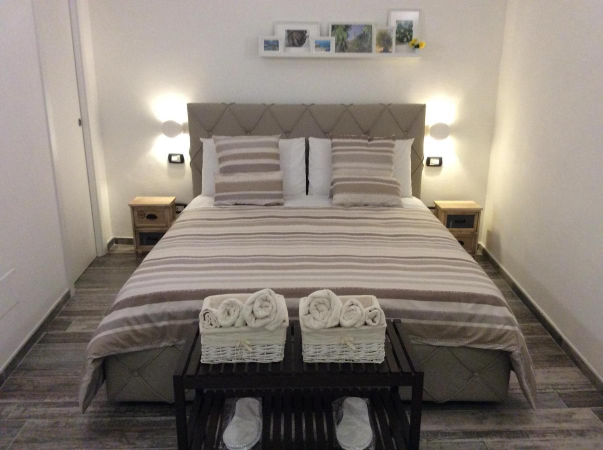 バーリ Il Pavone Bed & Breakfast エクステリア 写真