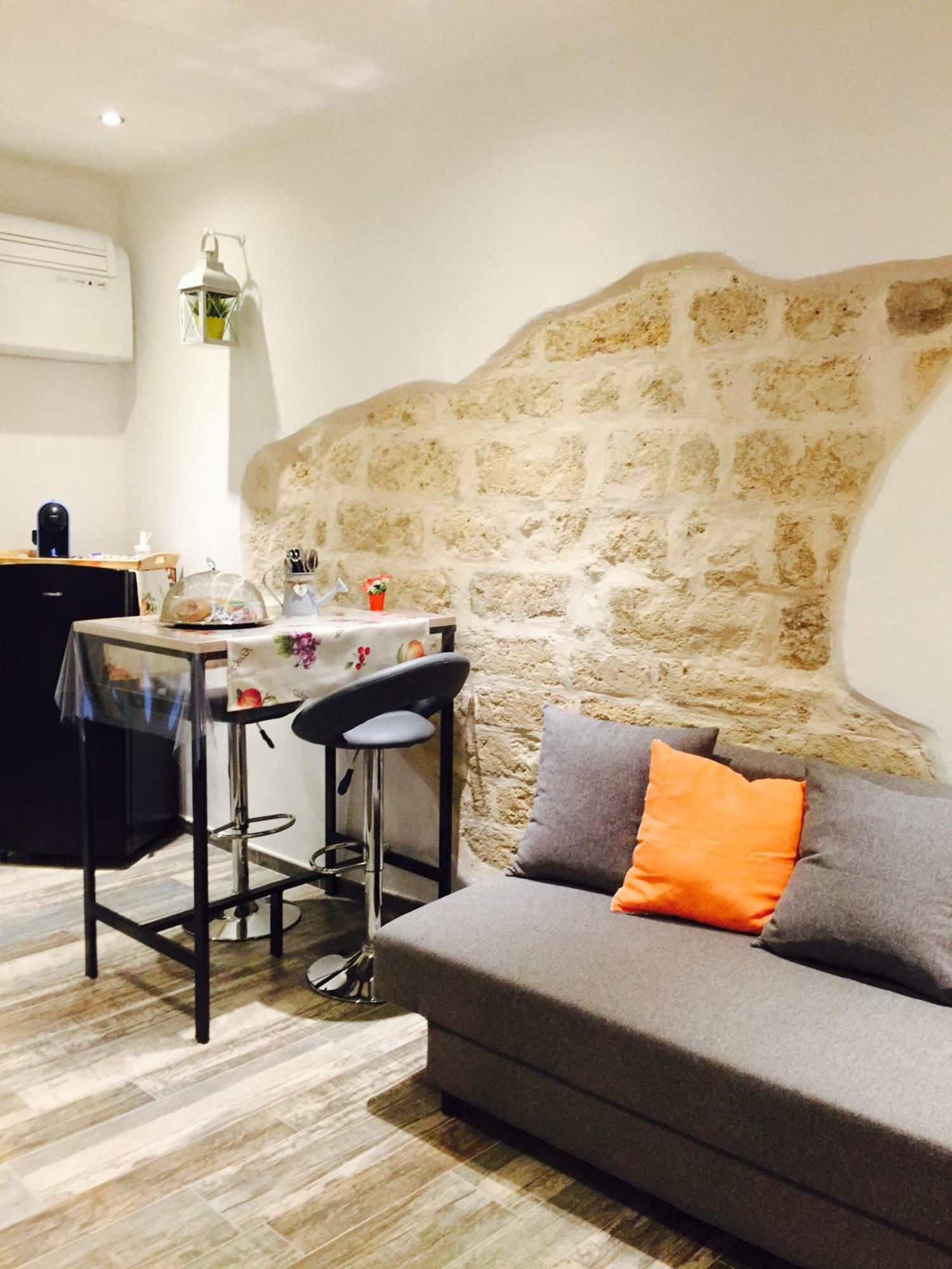 バーリ Il Pavone Bed & Breakfast エクステリア 写真